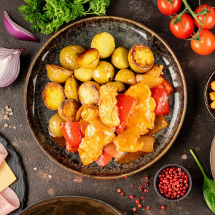 Чахохбили из курицы с запеченным мини-картофелем