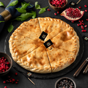 Осетинский пирог с брусникой