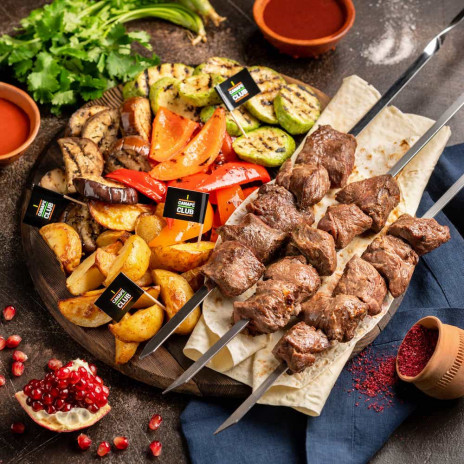 Шашлык из баранины с овощами гриль