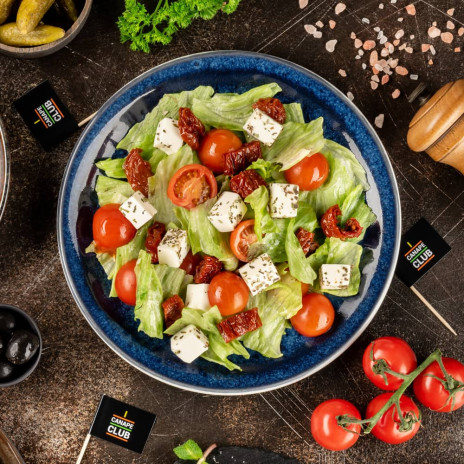 Салат с вялеными томатами Пьемонт 