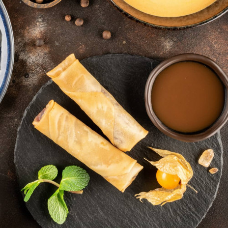 Спринг роллы с бананом и карамелью