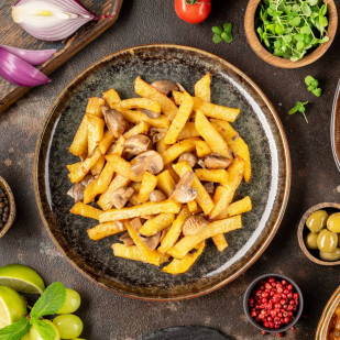 Жареная картошка с шампиньонами